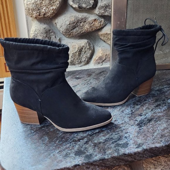NWOT JustFab Black Suede Slouch Booties Size 7.5 - Picture 5 of 14